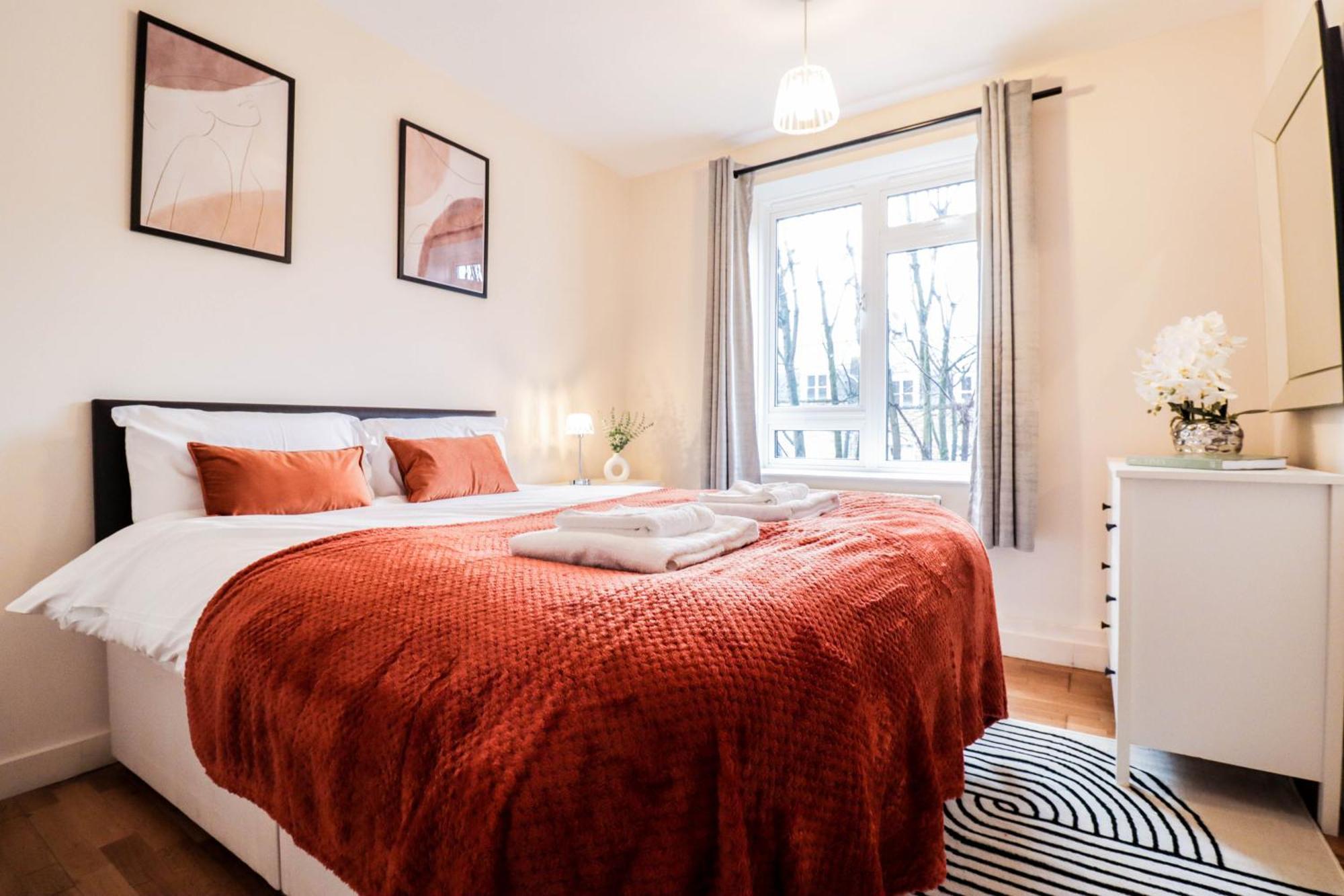 Gorgeous 2-Bedroom London Apartment لندن المظهر الخارجي الصورة