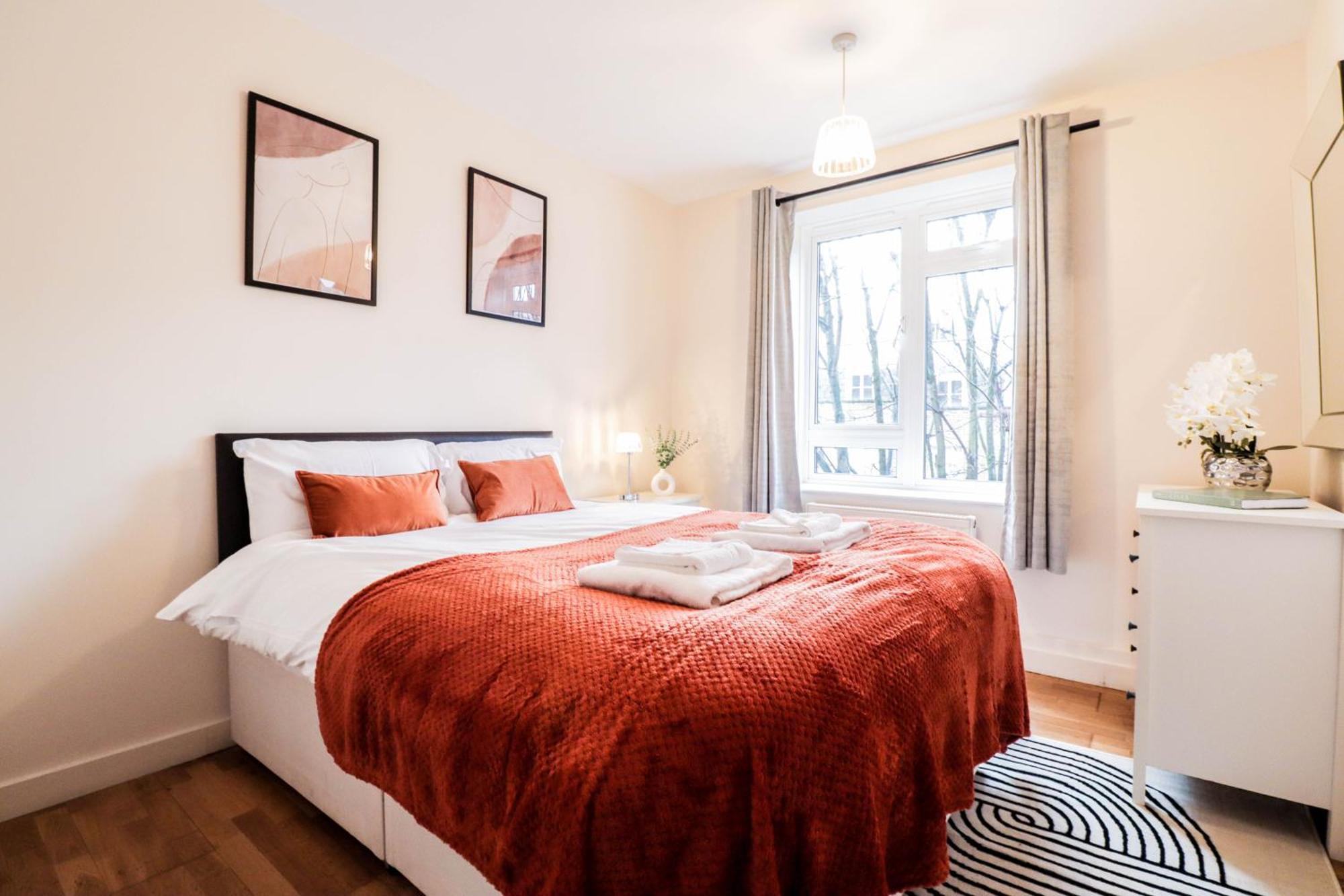 Gorgeous 2-Bedroom London Apartment لندن المظهر الخارجي الصورة