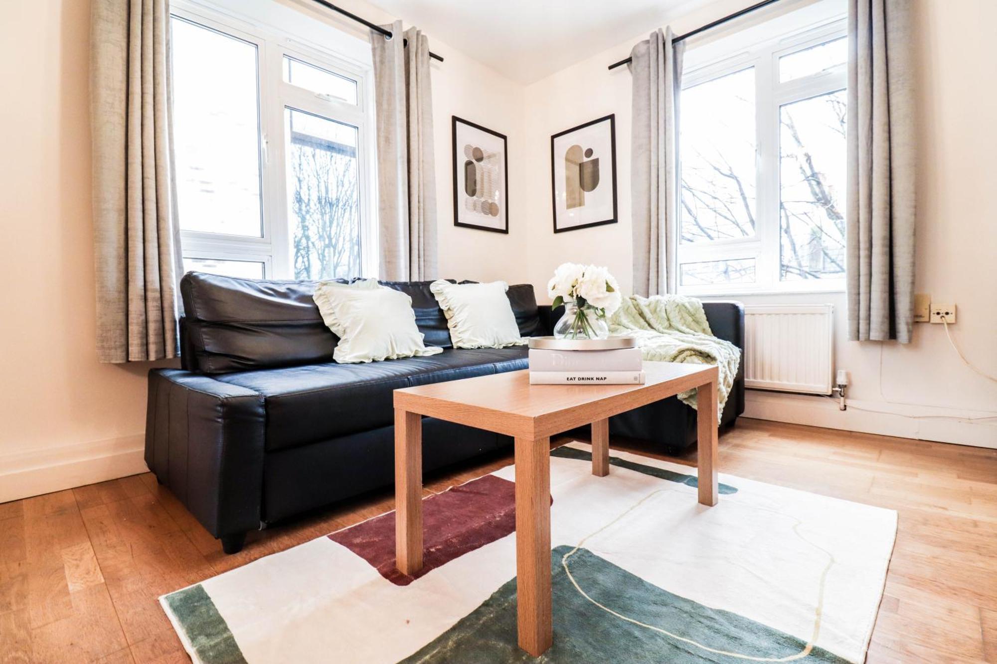 Gorgeous 2-Bedroom London Apartment لندن المظهر الخارجي الصورة