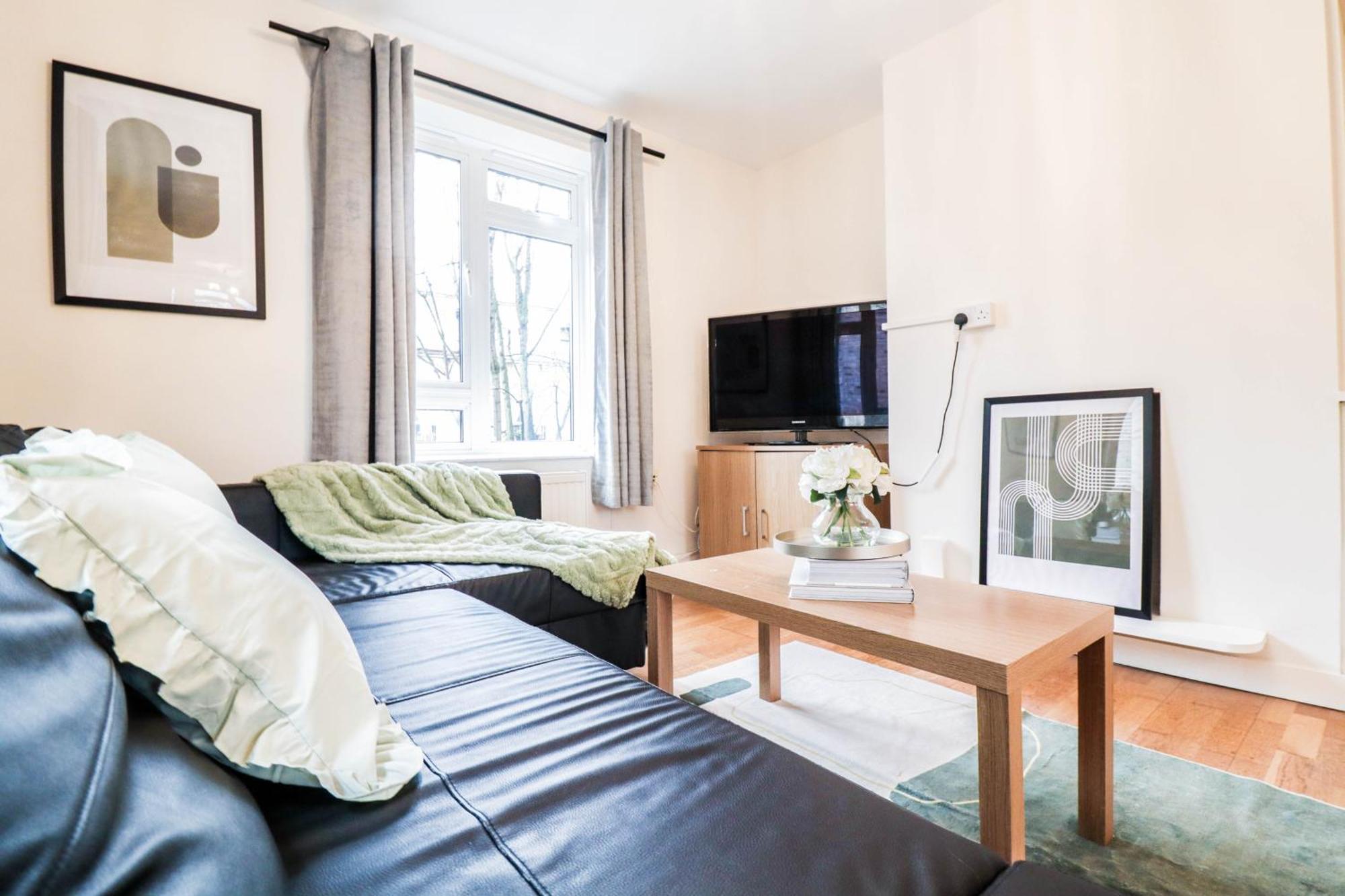 Gorgeous 2-Bedroom London Apartment لندن المظهر الخارجي الصورة